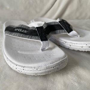 Hey Dude Sami Free Sox White Flip Flop Mens US 9